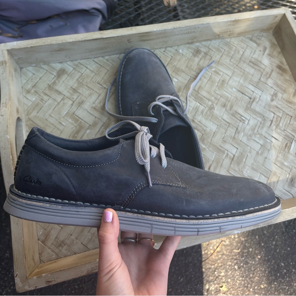 Clark’s Men’s Navy Leather Oxfords